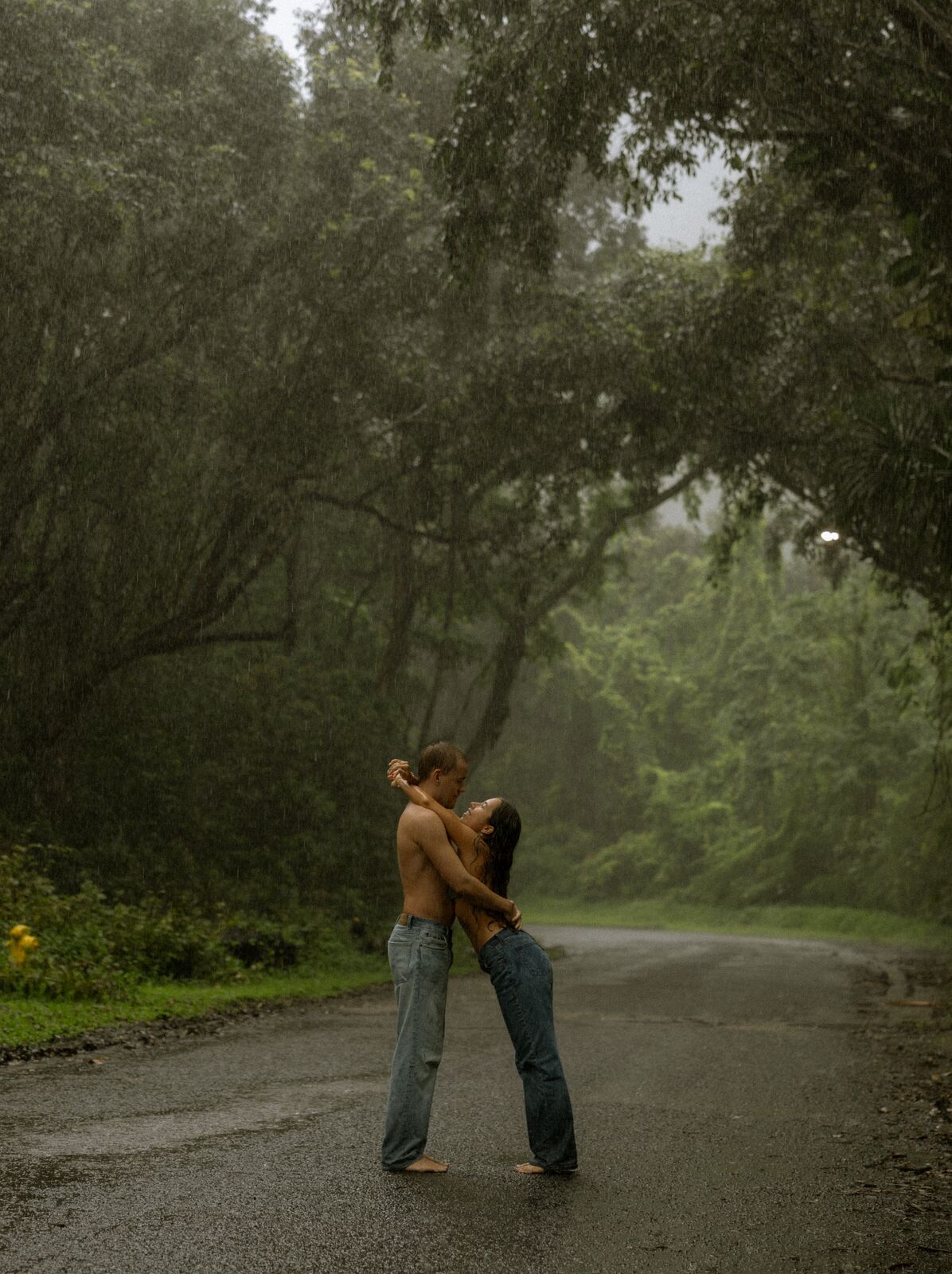 Noa & Mason — running together in motion blur